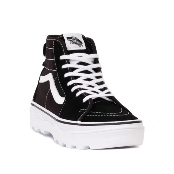 Vans Men’s Sentry Sk8-Hi
Black/White
VN0A5KY5BA2
Sneakers - Picture 6 of 16